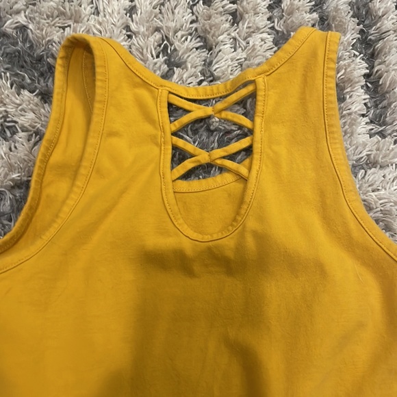 cross over back - Picture 2 of 3